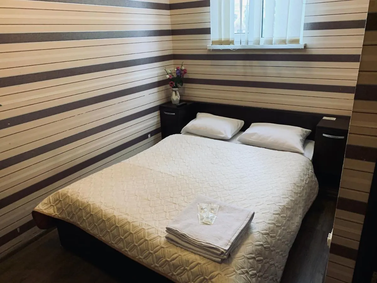 Uno Apart Hotel Kijów Zajazd